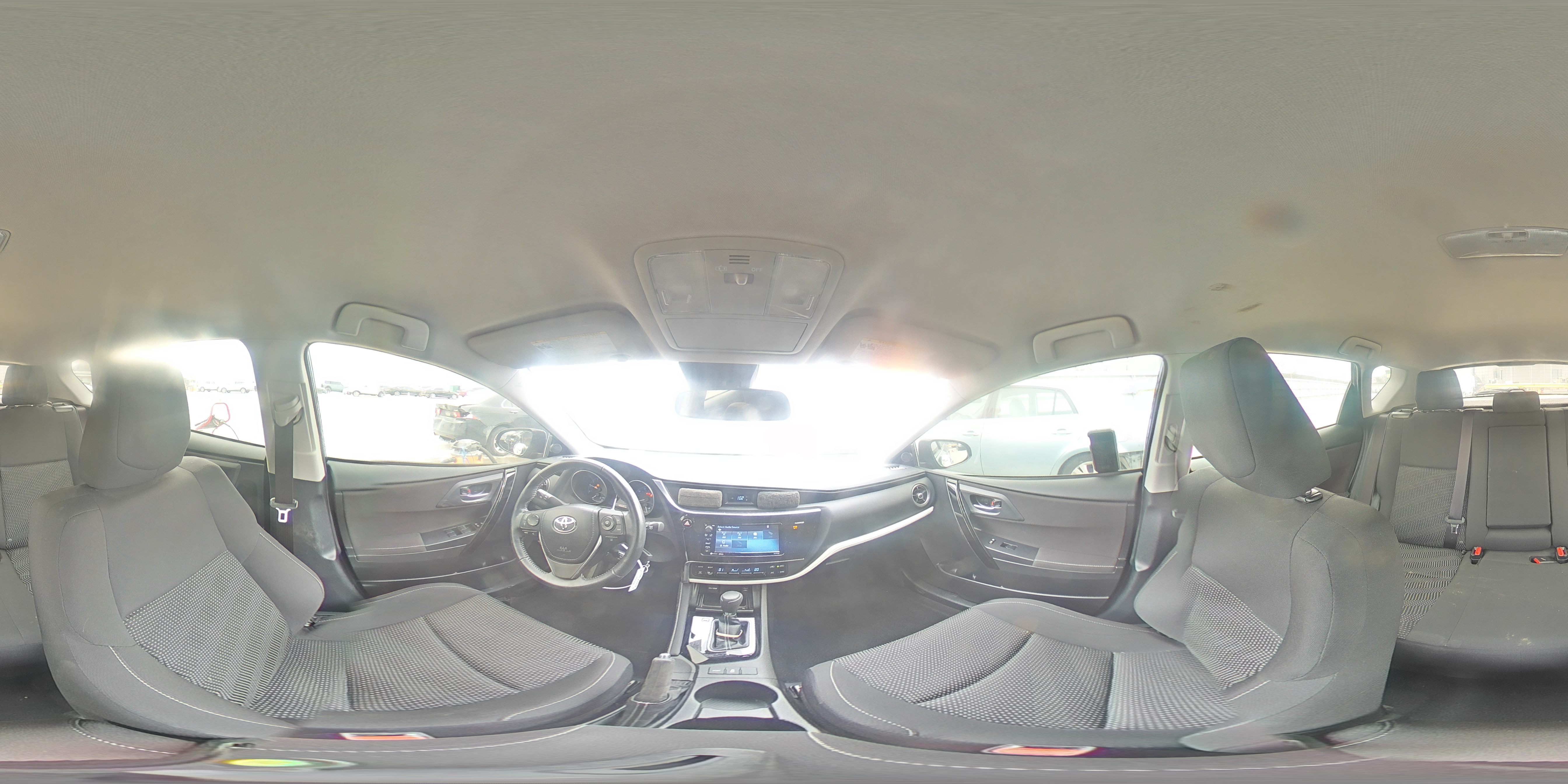 2018 Toyota Corolla - Image 15