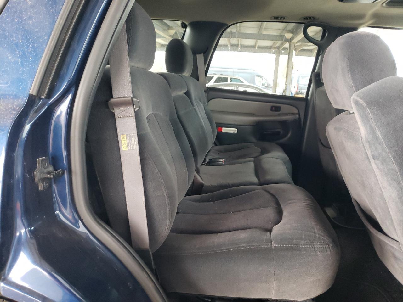 2001 Chevrolet Tahoe - Image 10