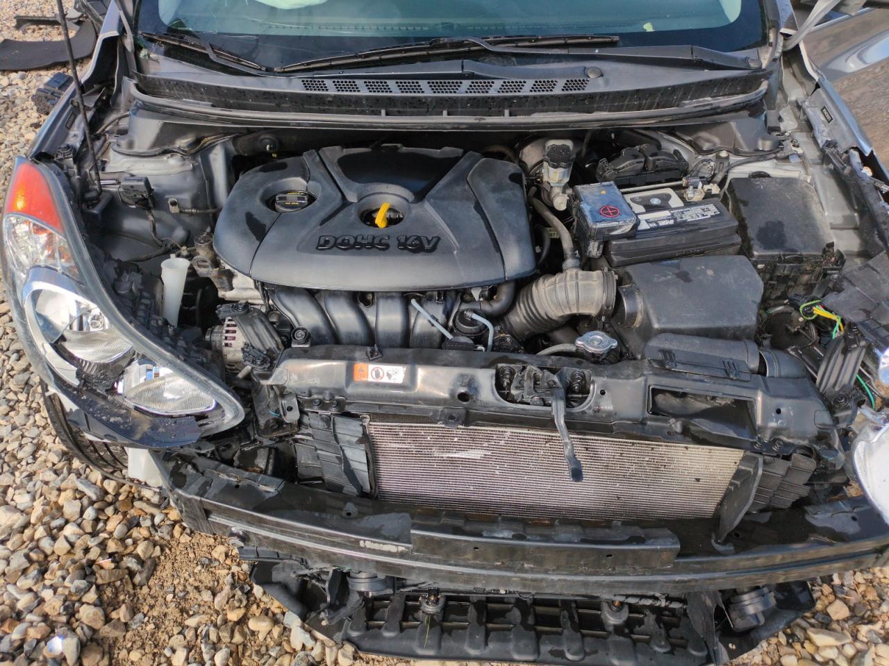 2013 Hyundai Elantra - Image 11