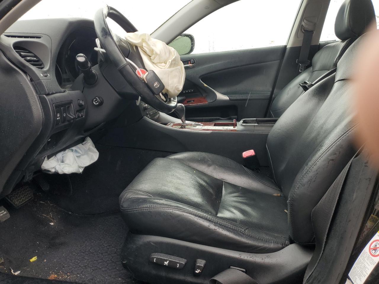 2008 Lexus IS - Image 7