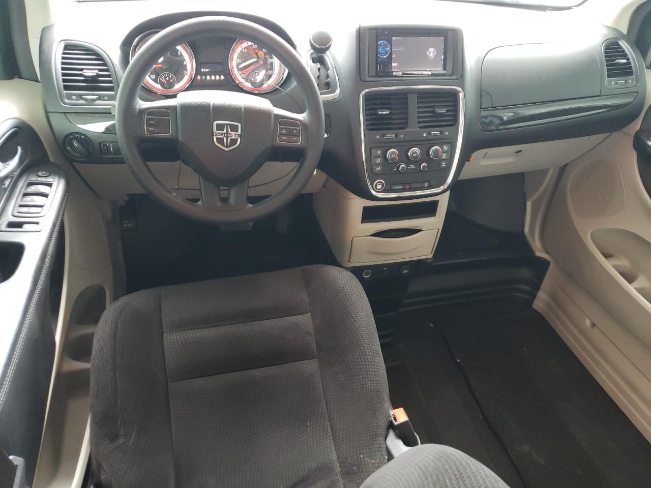 2014 Dodge Caravan - Image 8