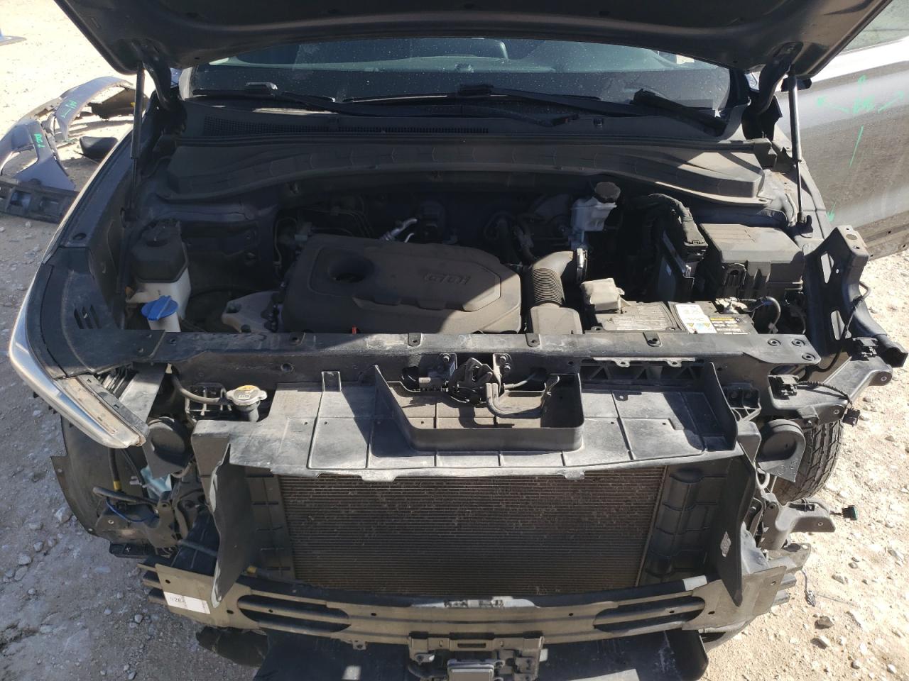 2019 Hyundai Santa Fe - Image 12