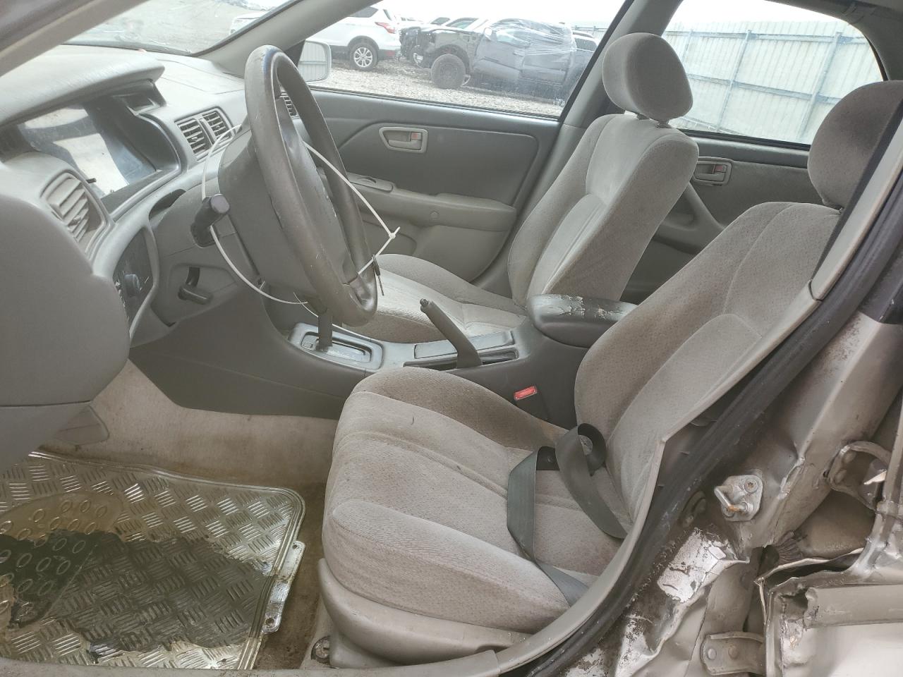 2000 Toyota Camry Ce VIN: JT2BG22K6Y0471945 Lot: 48932715