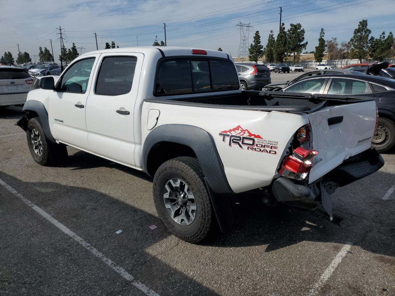 2014 Toyota Tacoma - Image 2