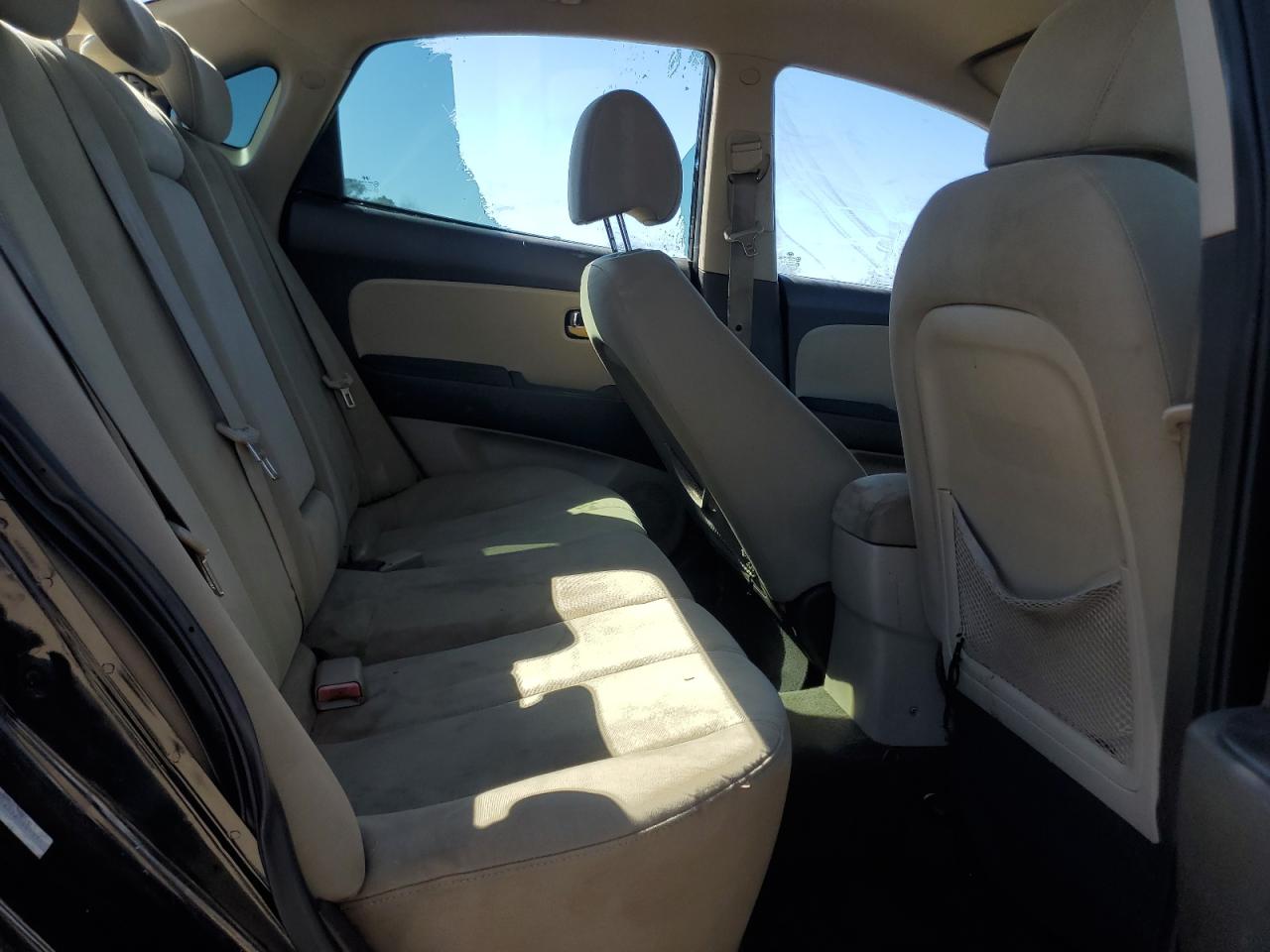2010 Hyundai Elantra - Image 10