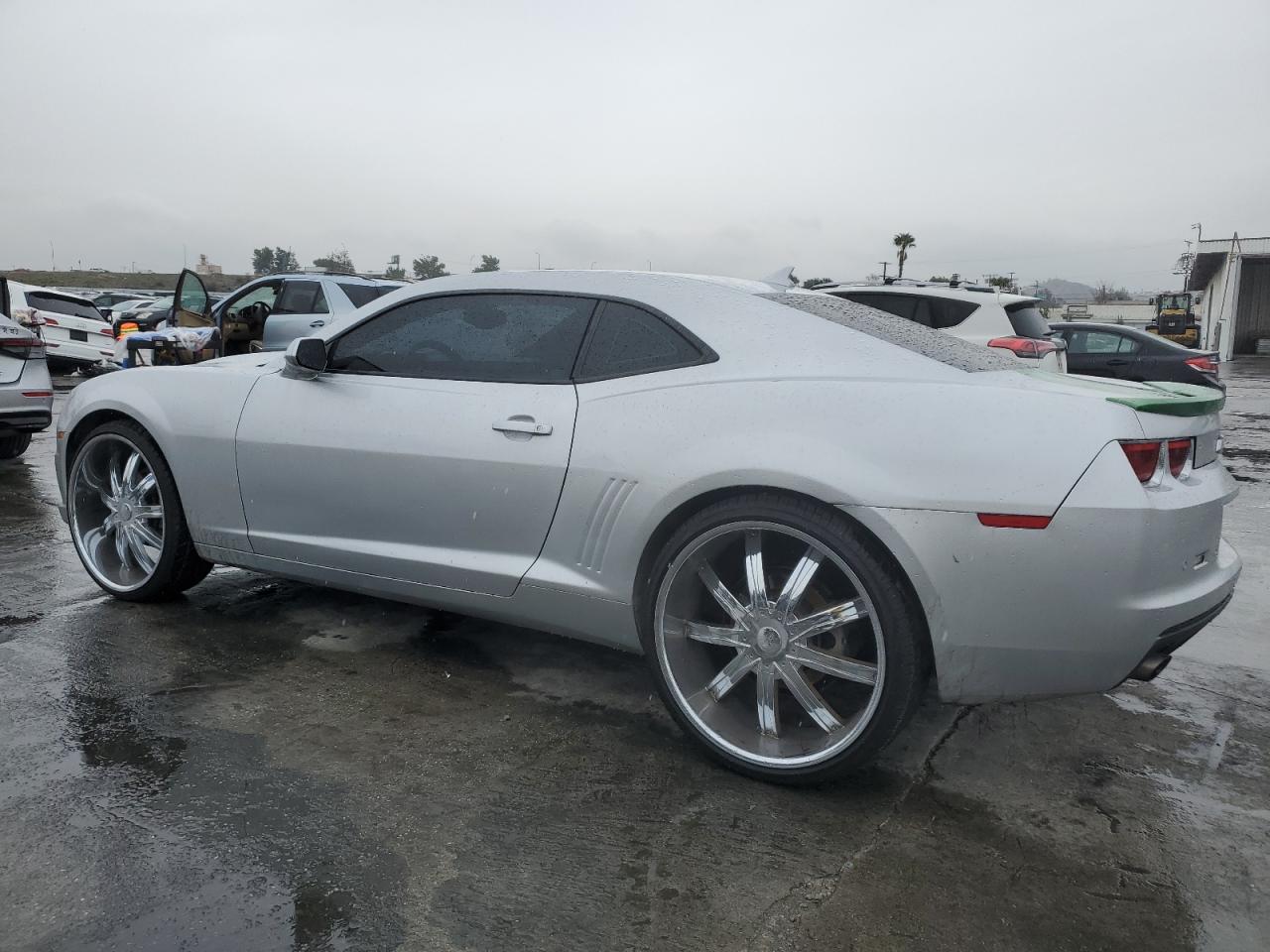 2011 Chevrolet Camaro - Image 2