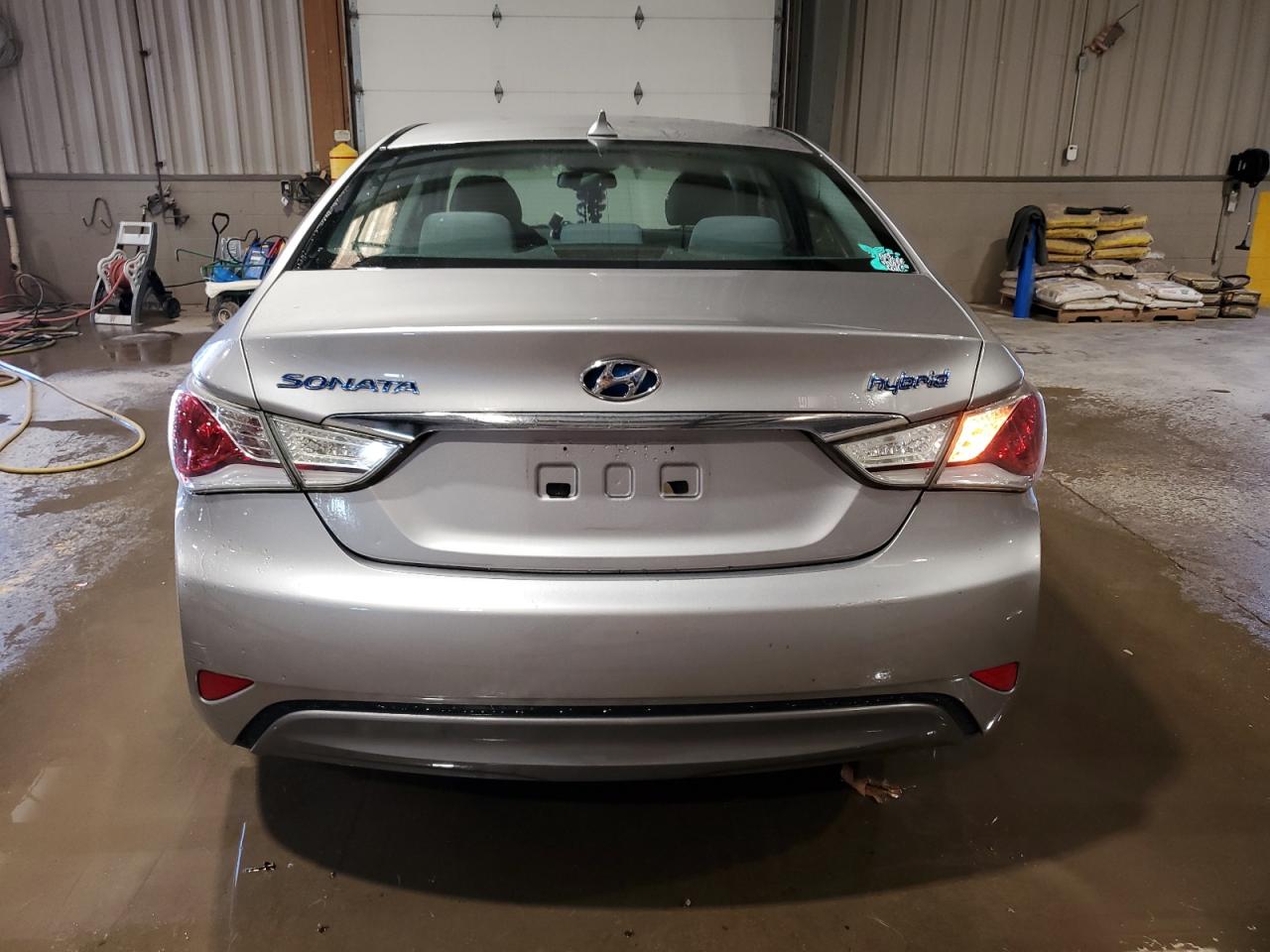 2012 Hyundai Sonata Hybrid VIN: KMHEC4A48CA044201 Lot: 48946165
