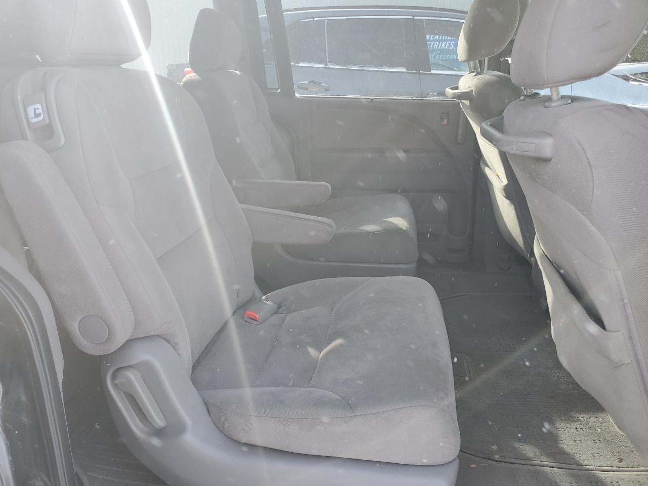 2009 Honda Odyssey - Image 11