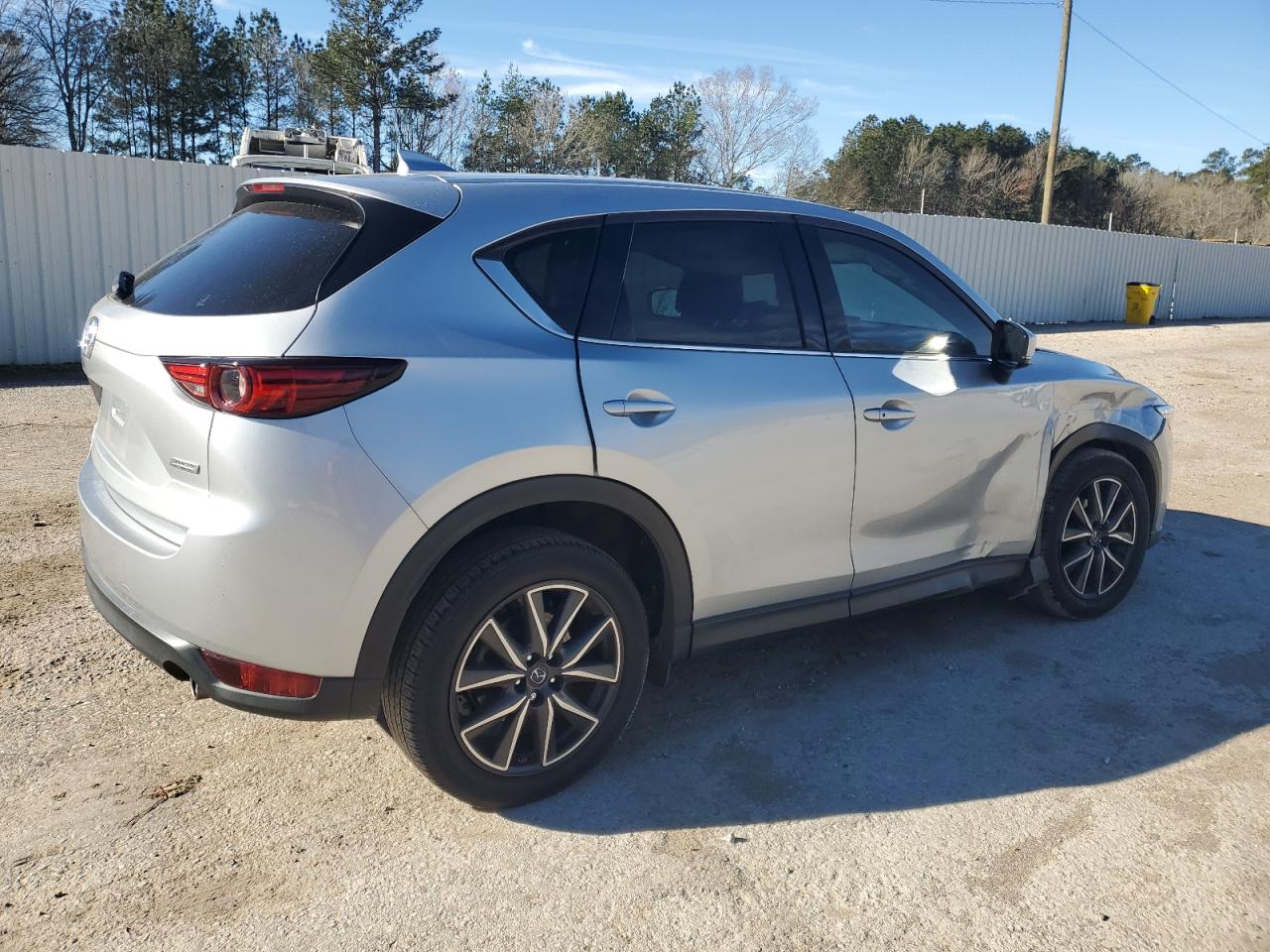 2017 Mazda CX-5 - Image 3