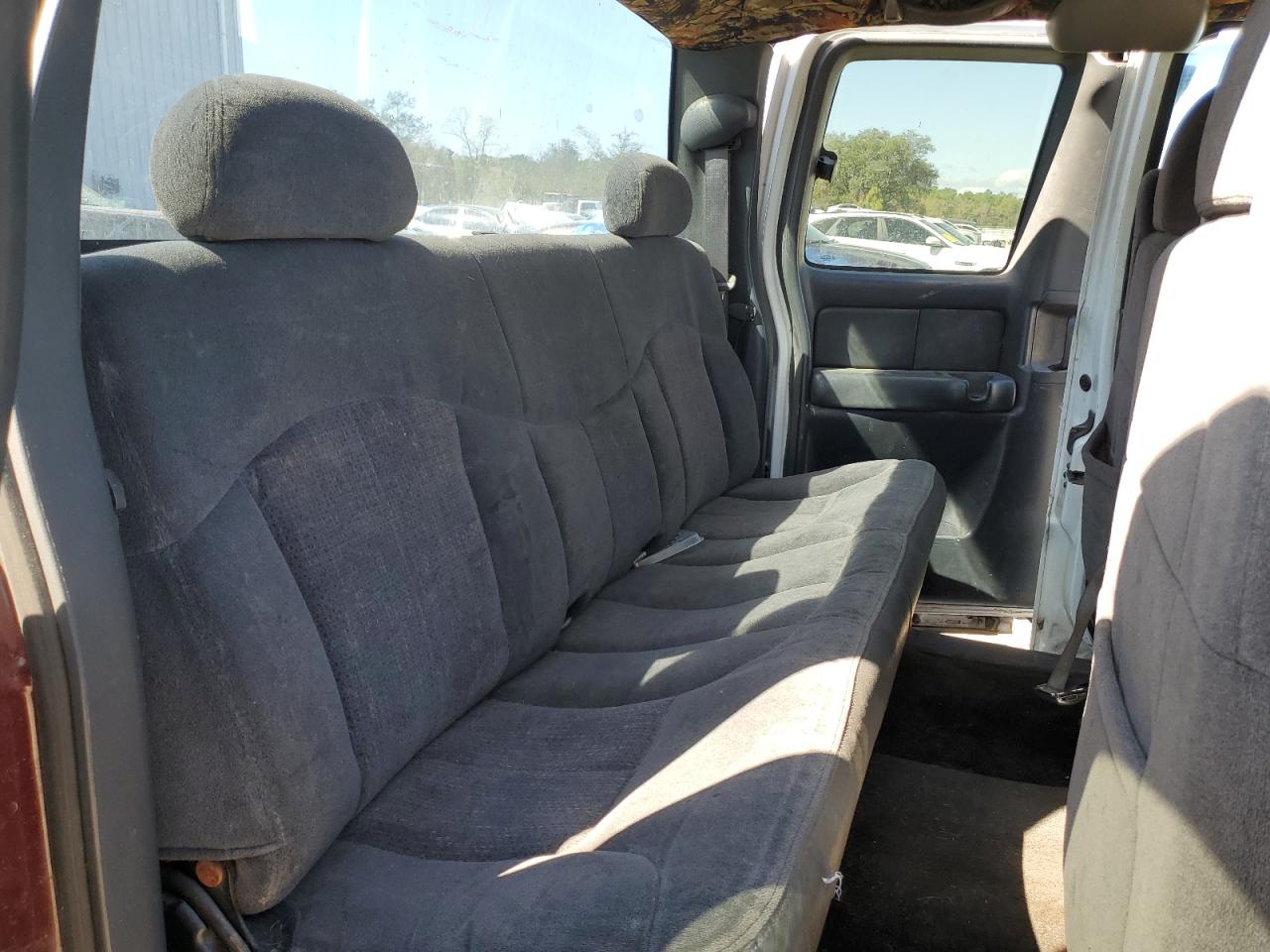 2001 Chevrolet Silverado - Image 10