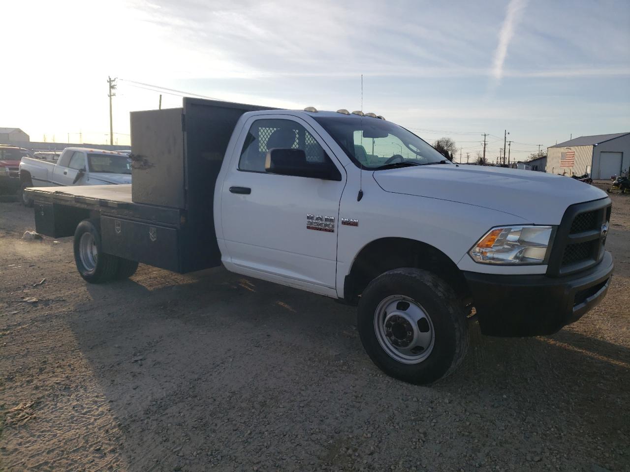 2015 RAM 3500 - Image 4