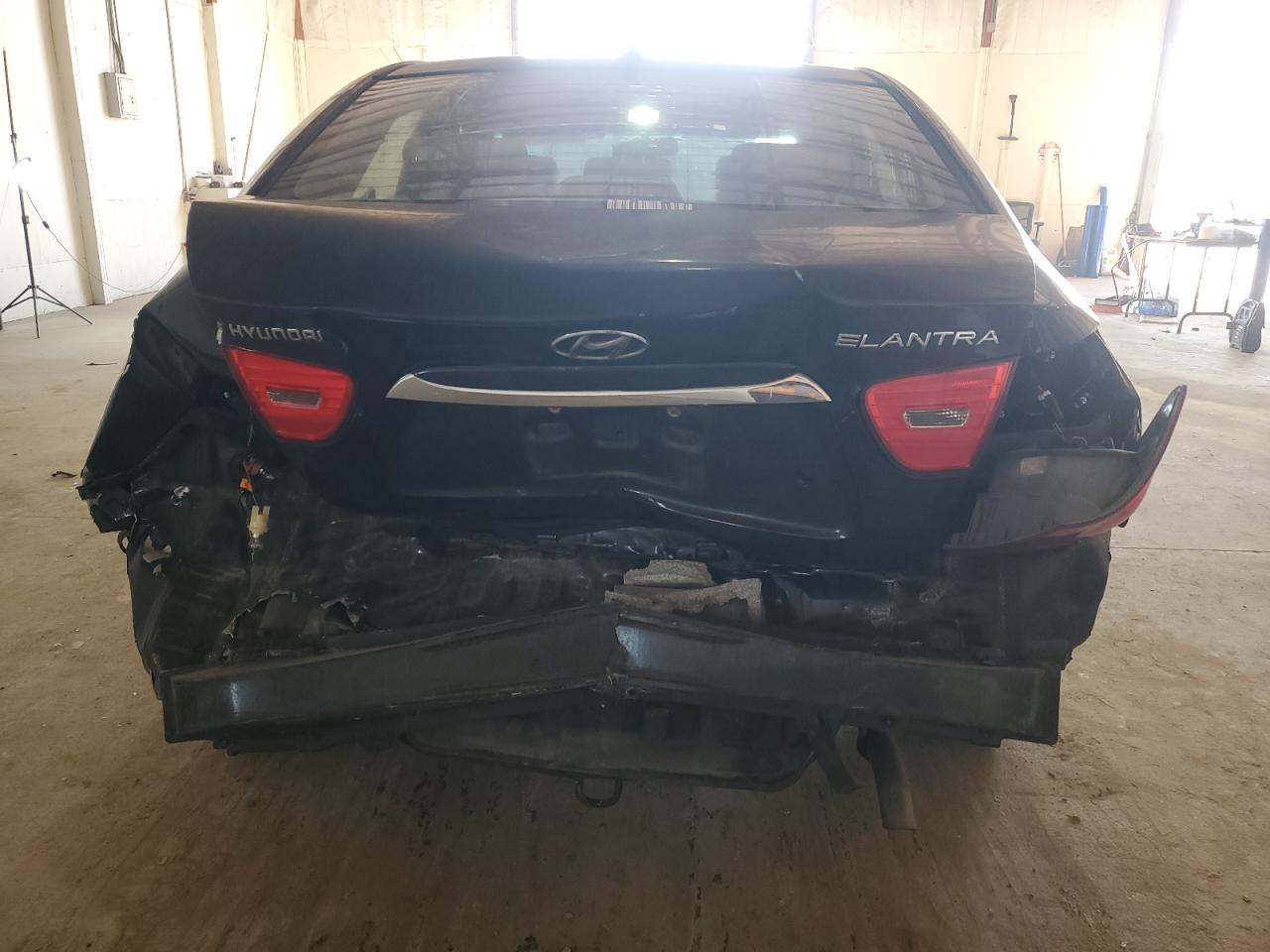 2010 Hyundai Elantra - Image 6