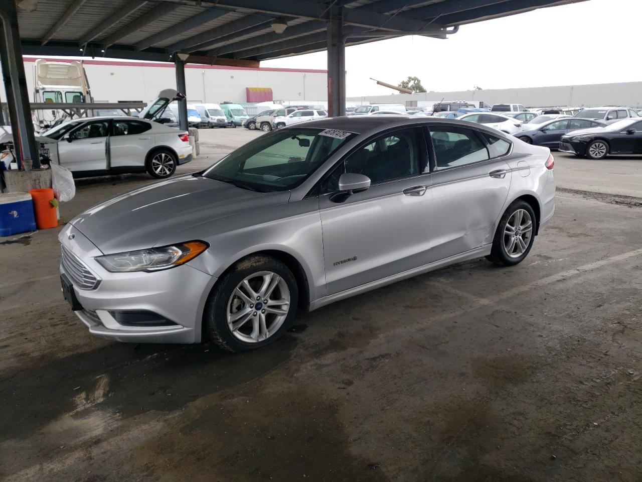 2018 Ford Fusion Se Hybrid for Sale in Hayward, CA - Minor Dent/Scratches