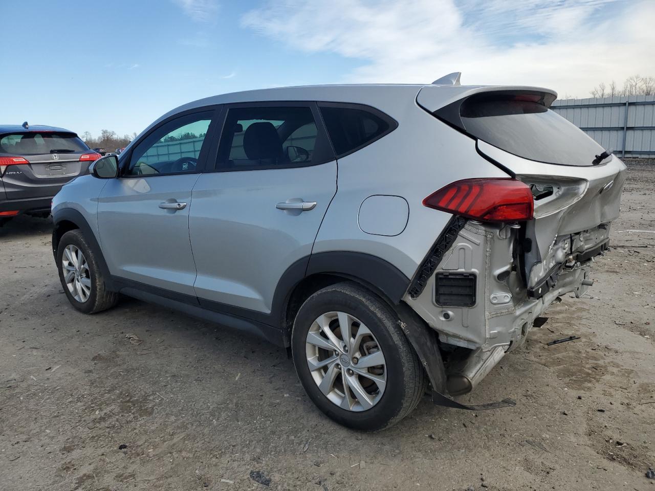 2021 Hyundai Tucson - Image 2