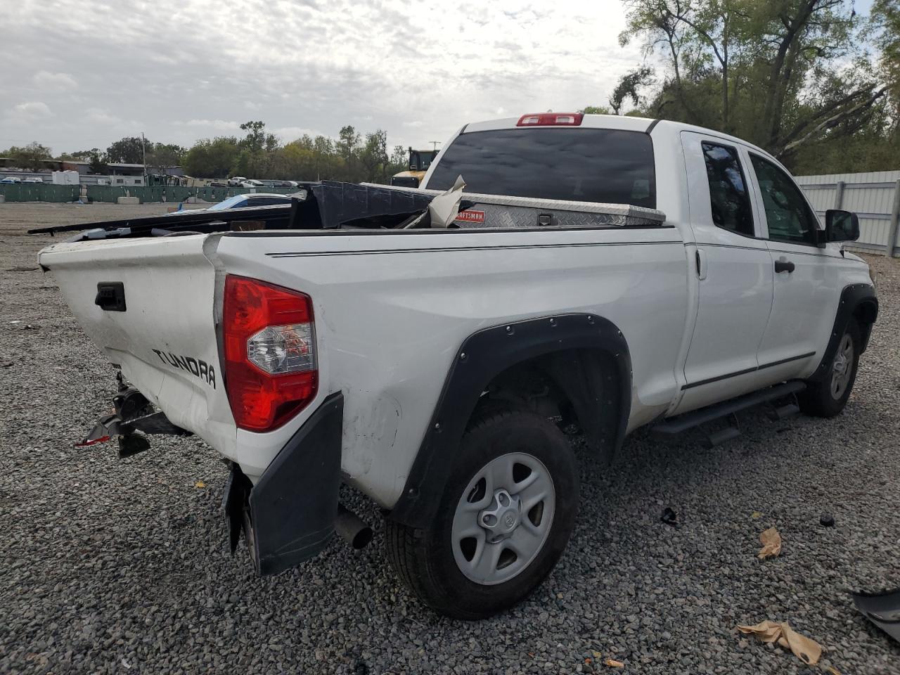 2018 Toyota Tundra - Image 3