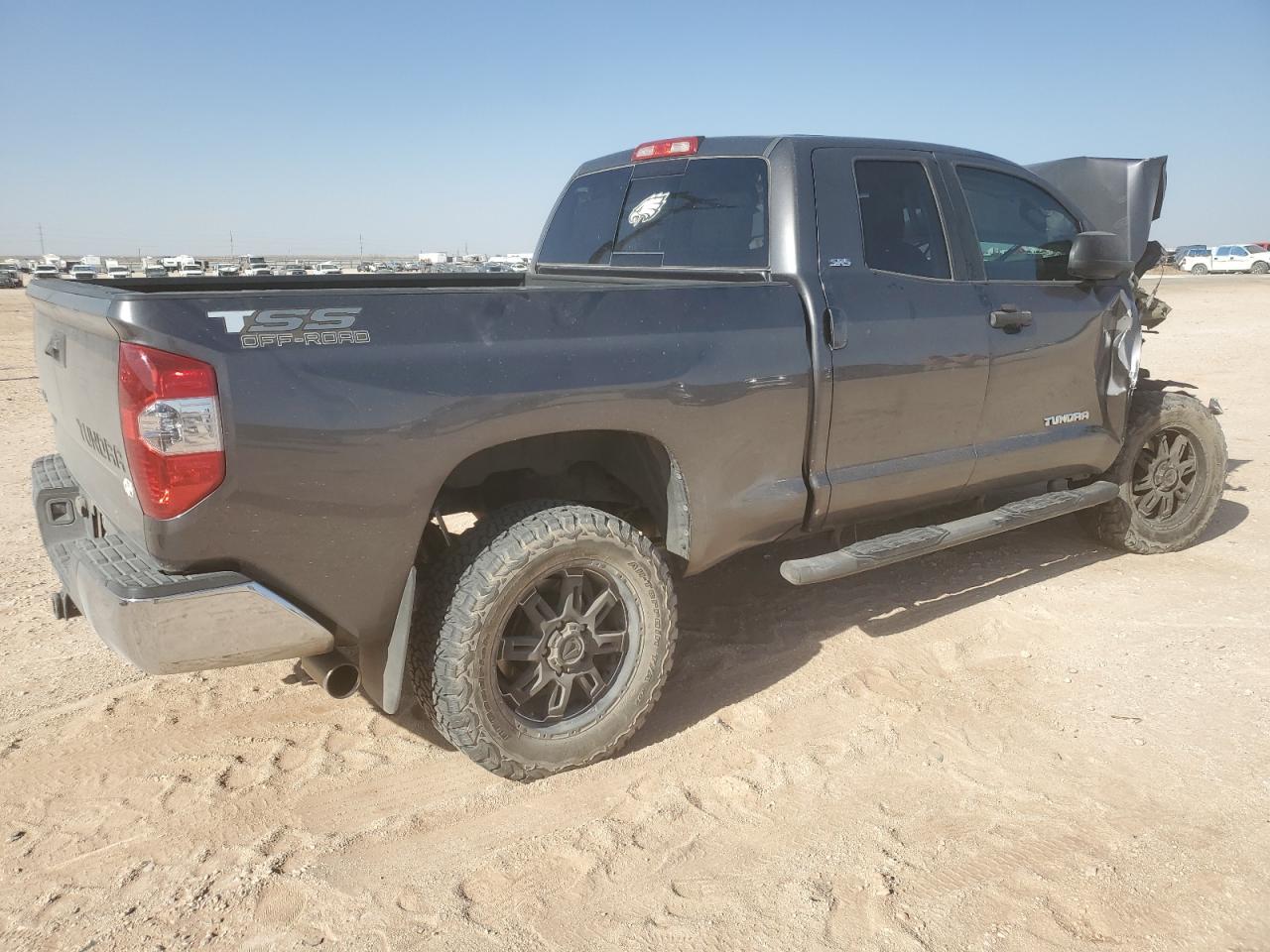 2014 Toyota Tundra - Image 3