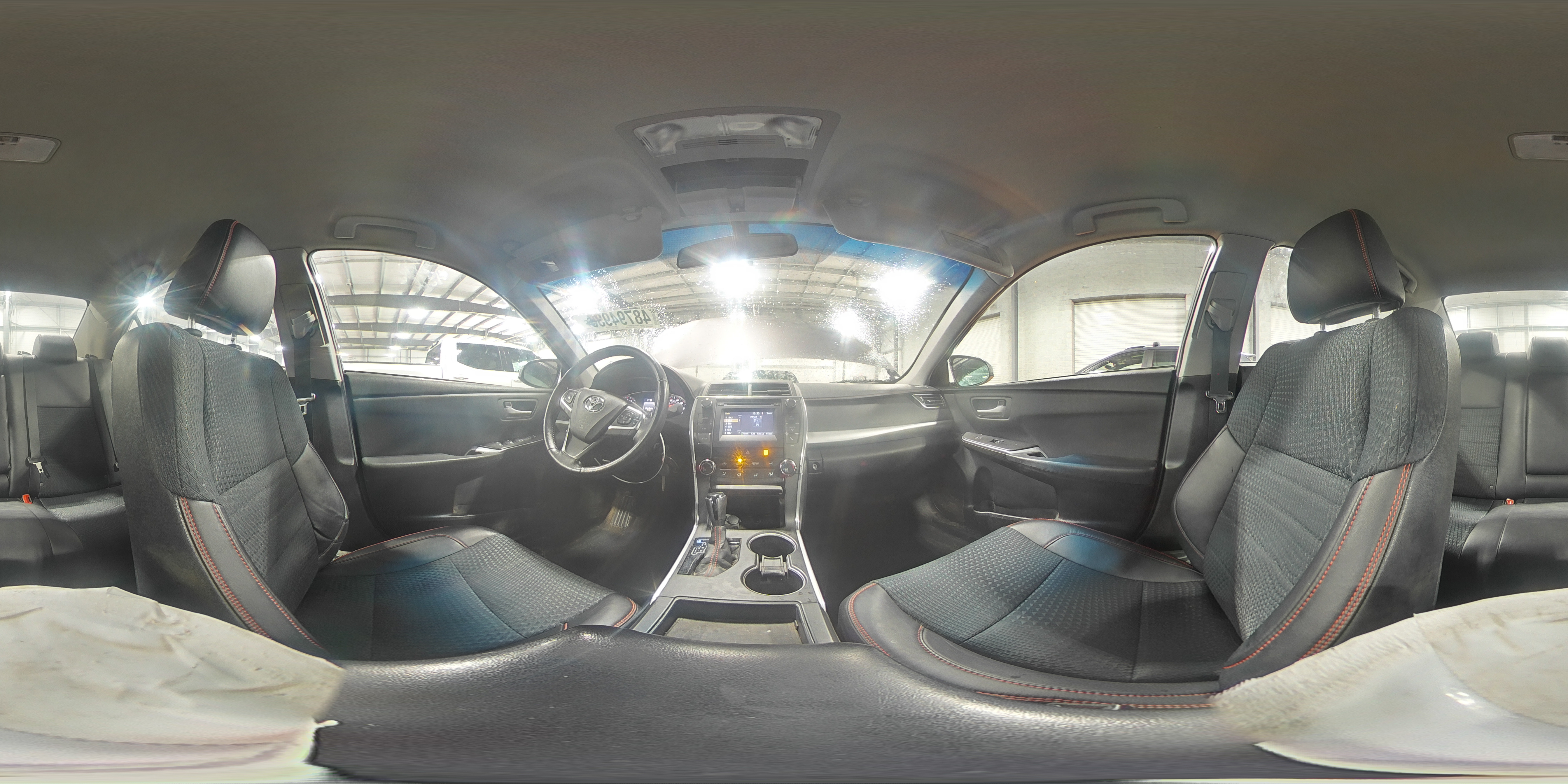 2015 Toyota Camry - Image 14
