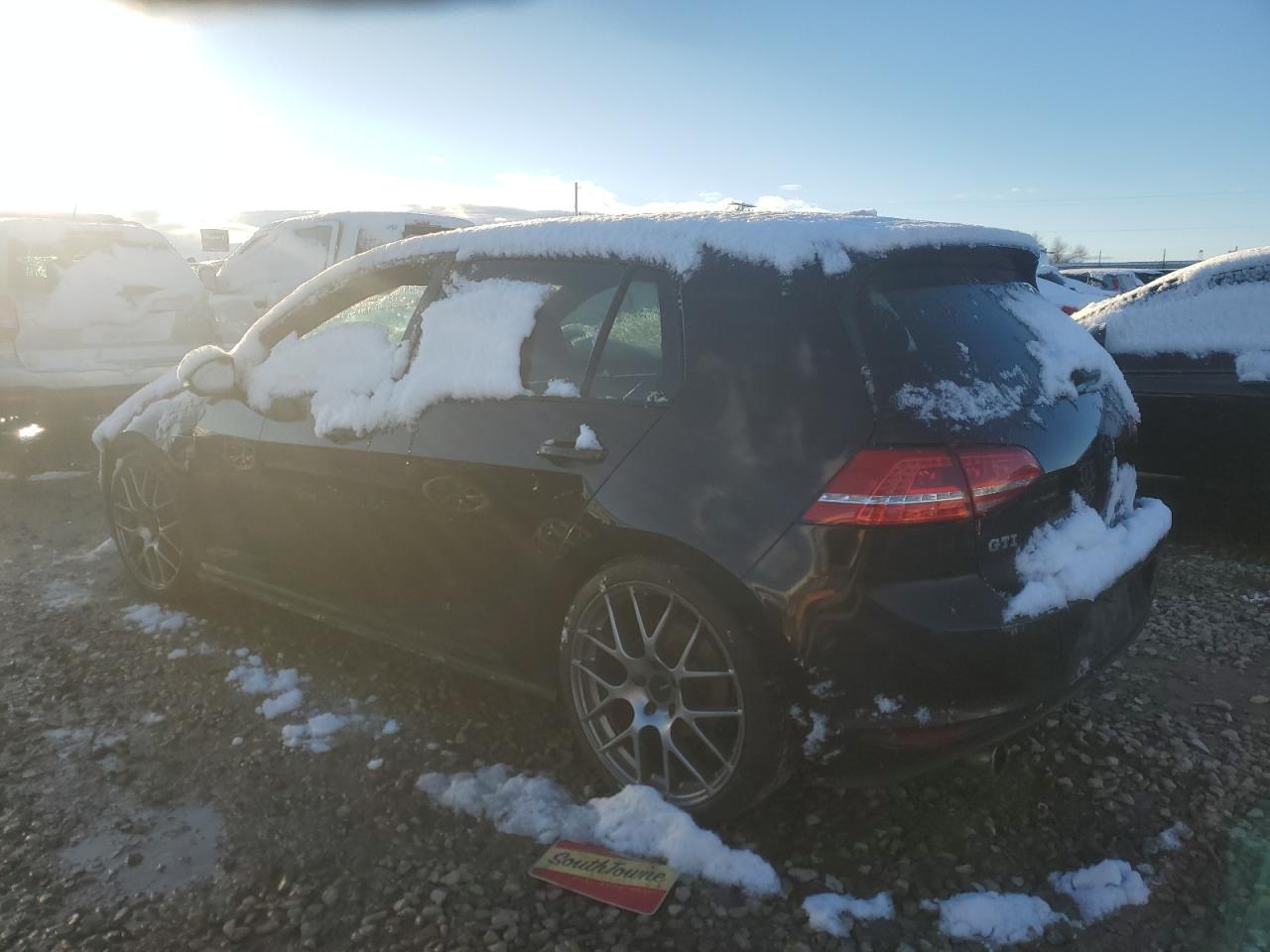 2015 Volkswagen GTI - Image 2