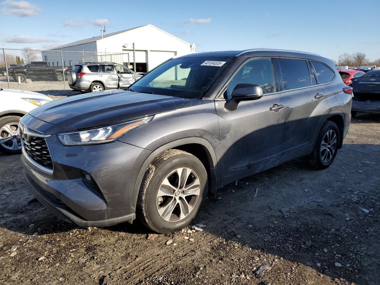 2020 Toyota Highlander - Image 1