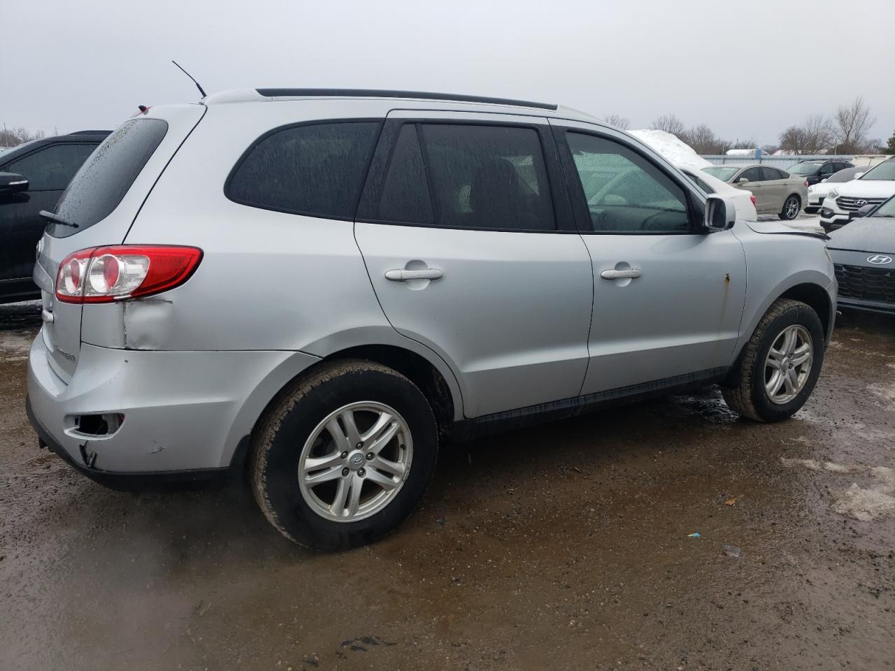 2010 Hyundai Santa Fe - Image 3