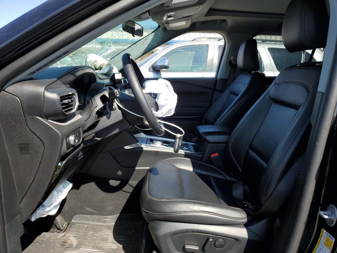 2023 Ford Explorer - Image 7
