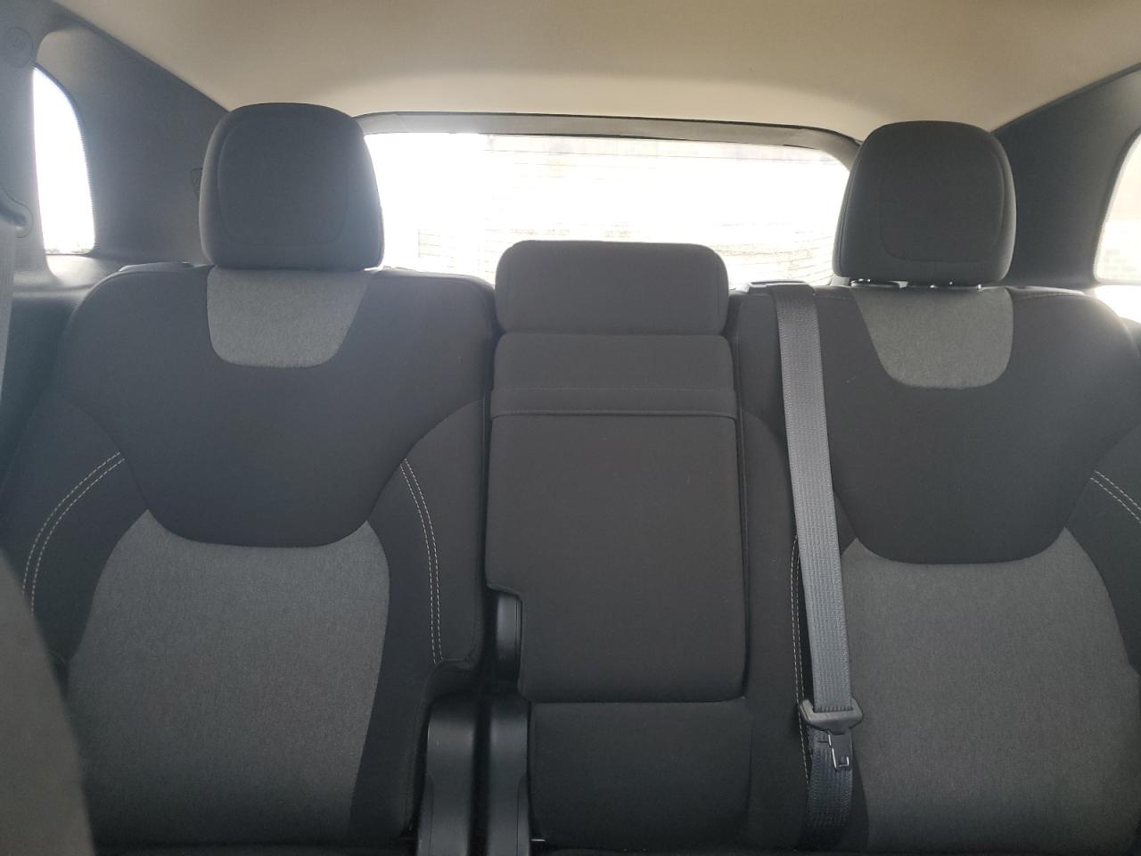 2018 Jeep Grand Cherokee - Image 10