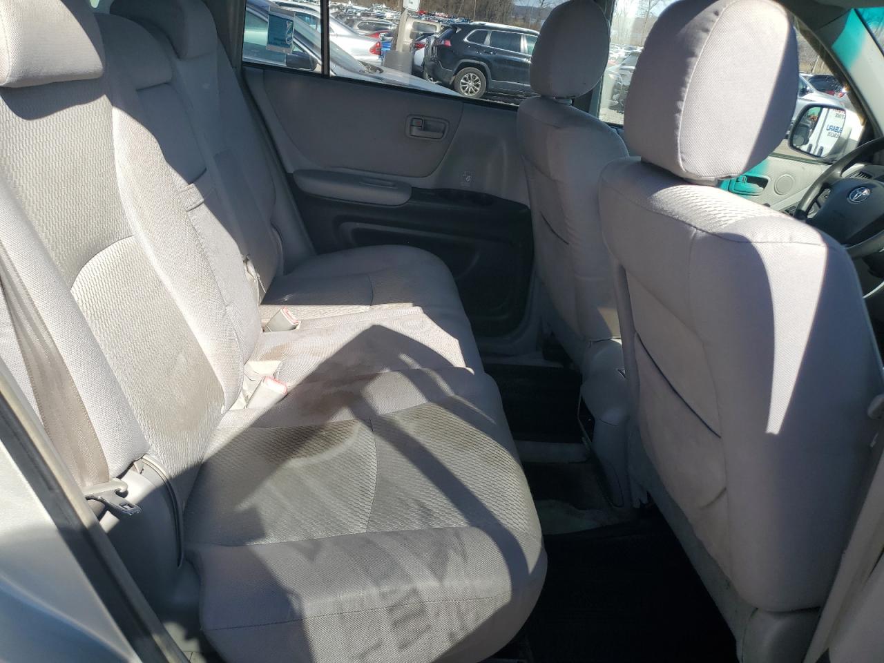 2005 Toyota Highlander - Image 11