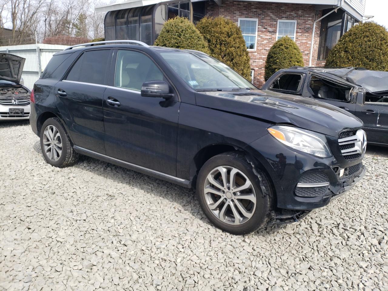 2016 Mercedes-Benz GLE - Image 4