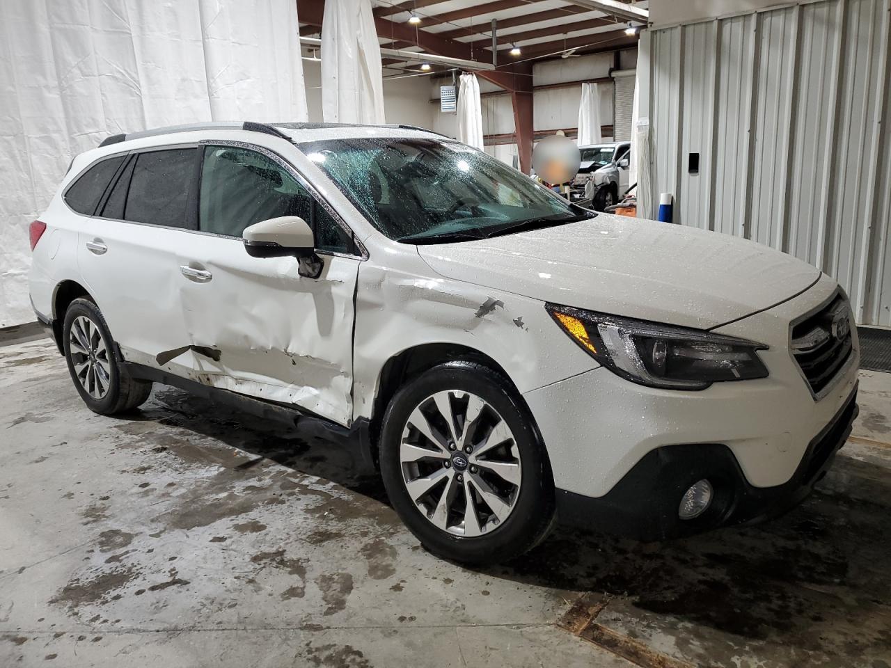 2018 Subaru Outback - Image 4