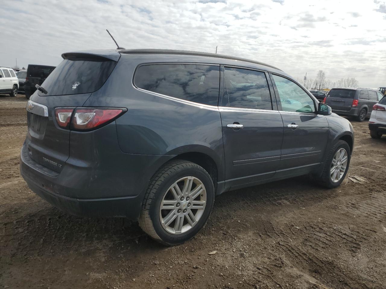 2014 Chevrolet Traverse - Image 3