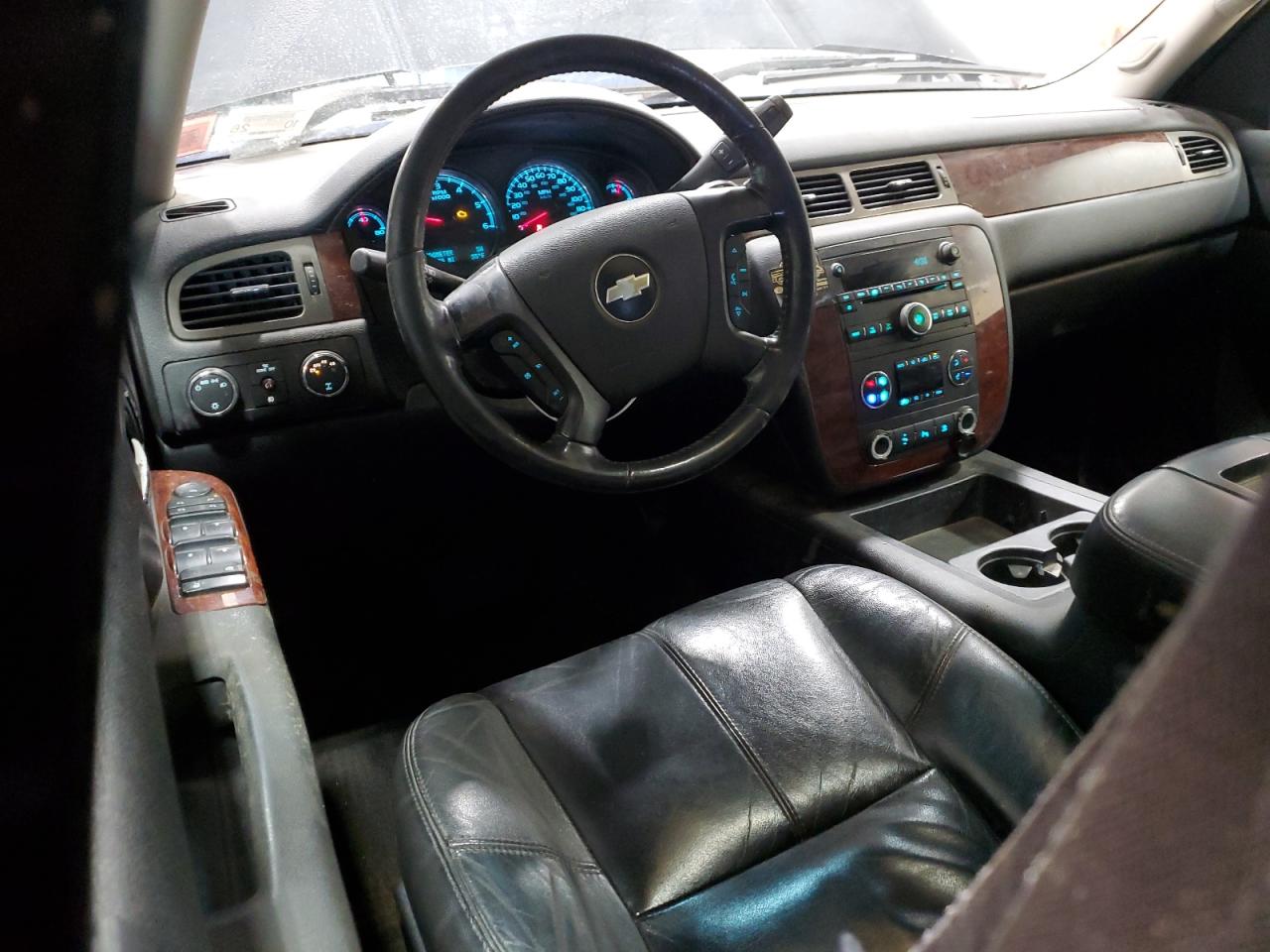 2010 Chevrolet Silverado - Image 8