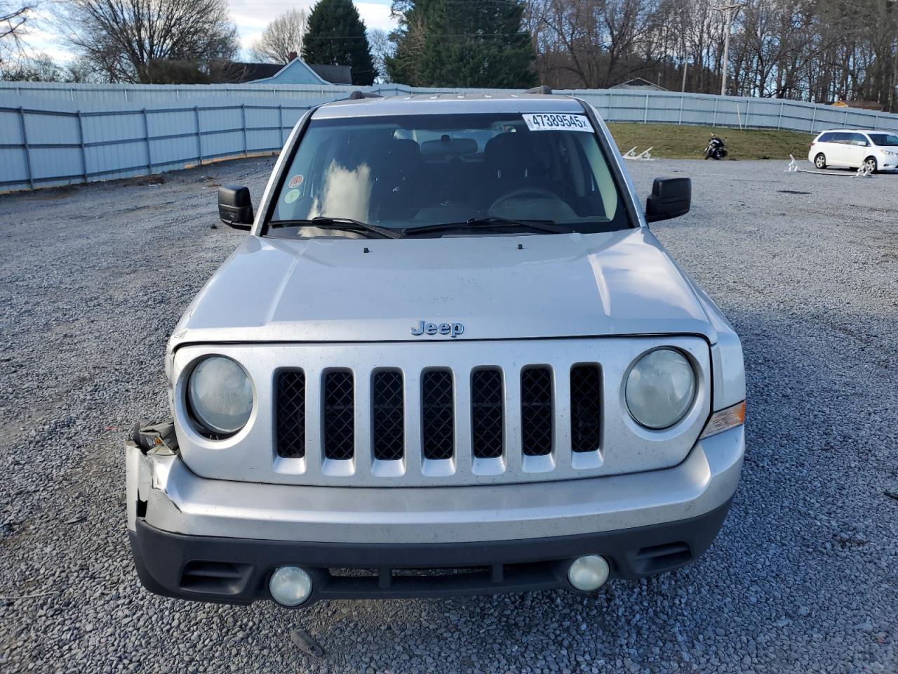 2013 Jeep Liberty (Patriot) - Image 5