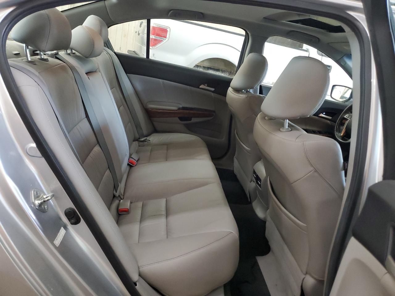 2011 Honda Accord - Image 10