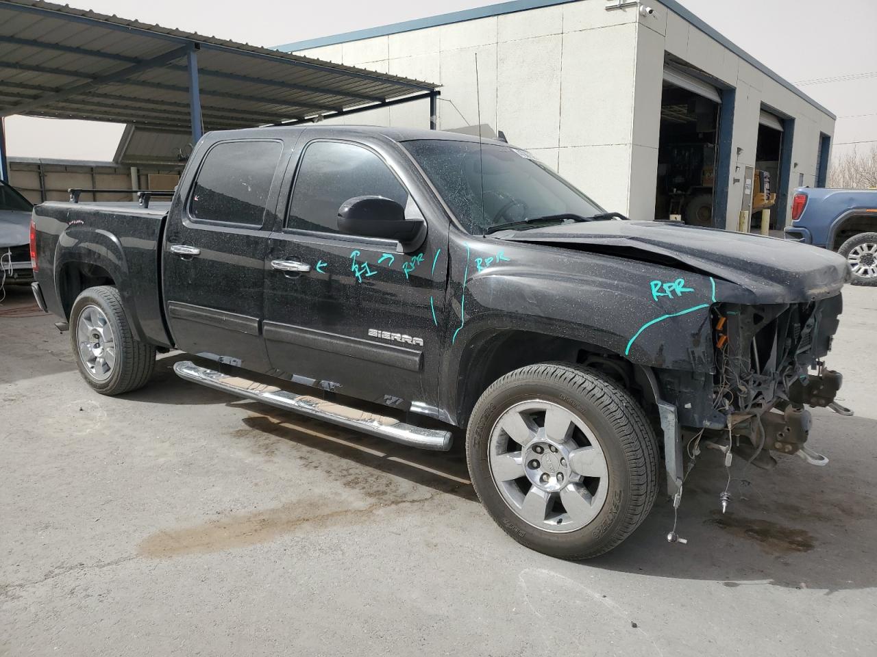 2011 GMC Sierra - Image 4