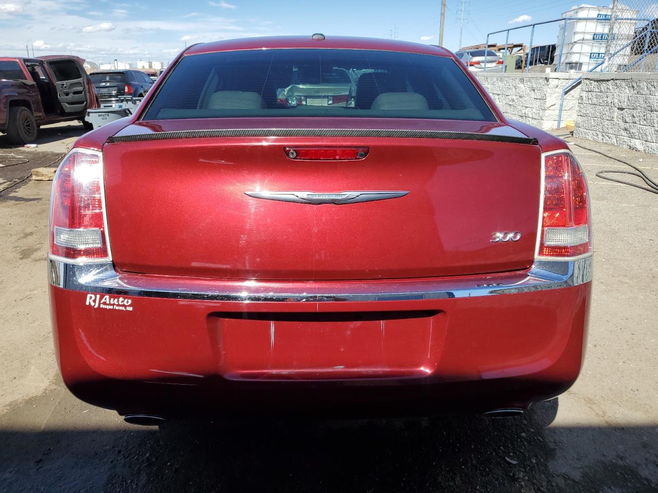 2013 Chrysler 300 - Image 6