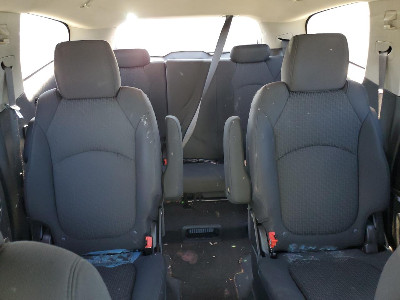 2011 Chevrolet Traverse - Image 10