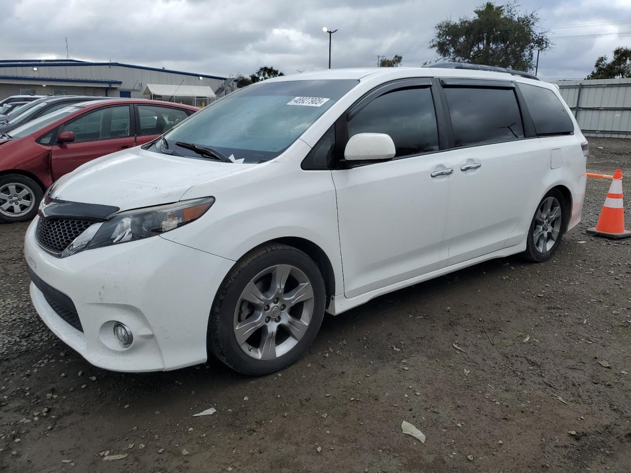 2013 Toyota Sienna - Image 1