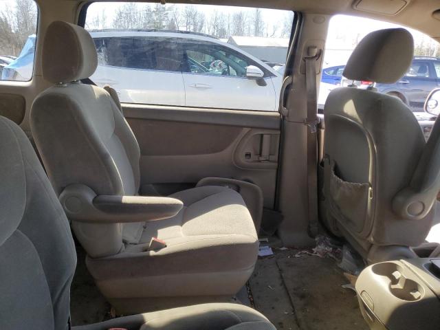 2004 TOYOTA SIENNA CE