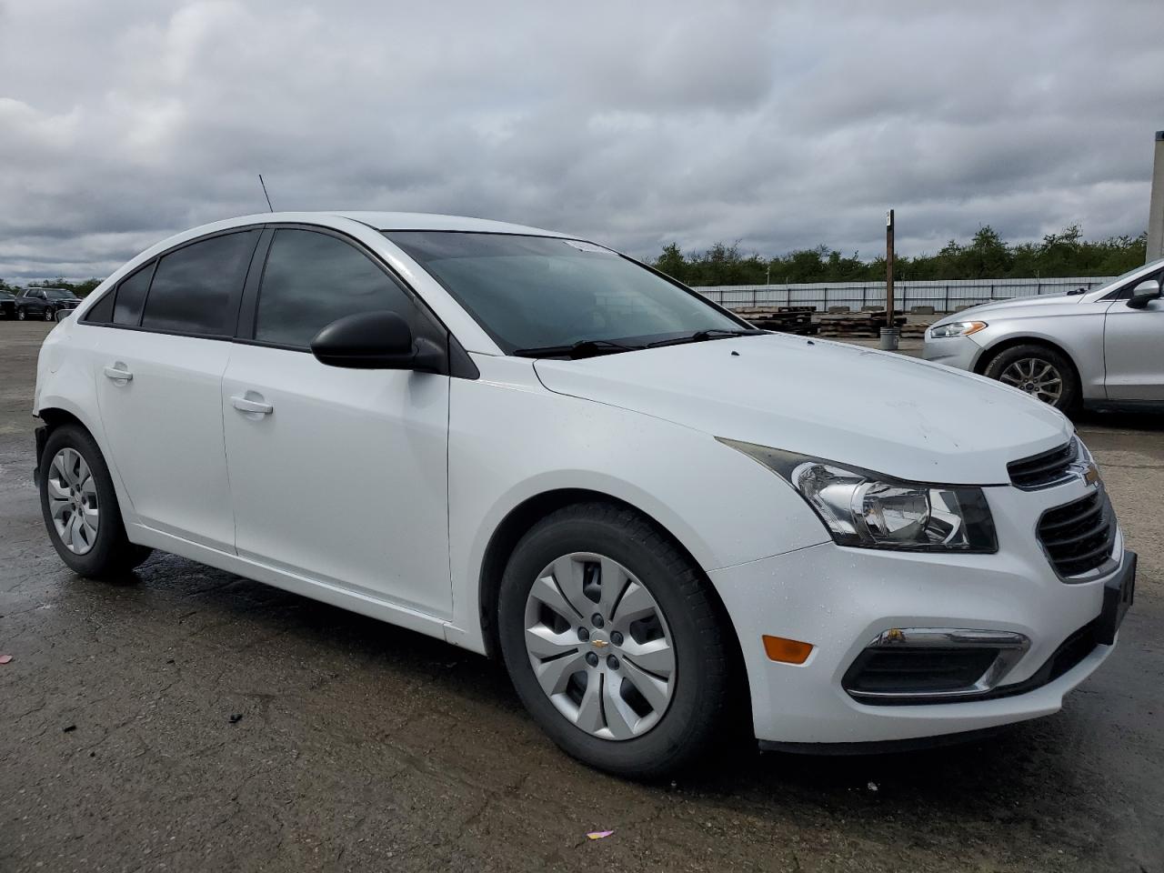 2016 Chevrolet Cruze - Image 4