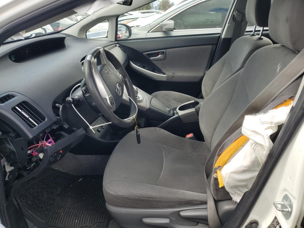 2015 Toyota Prius - Image 7