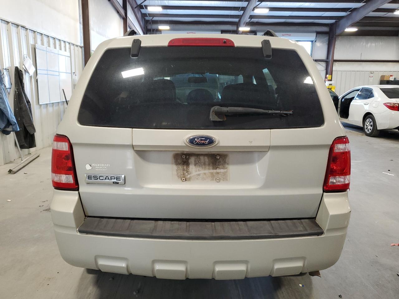 2009 Ford Escape - Image 6