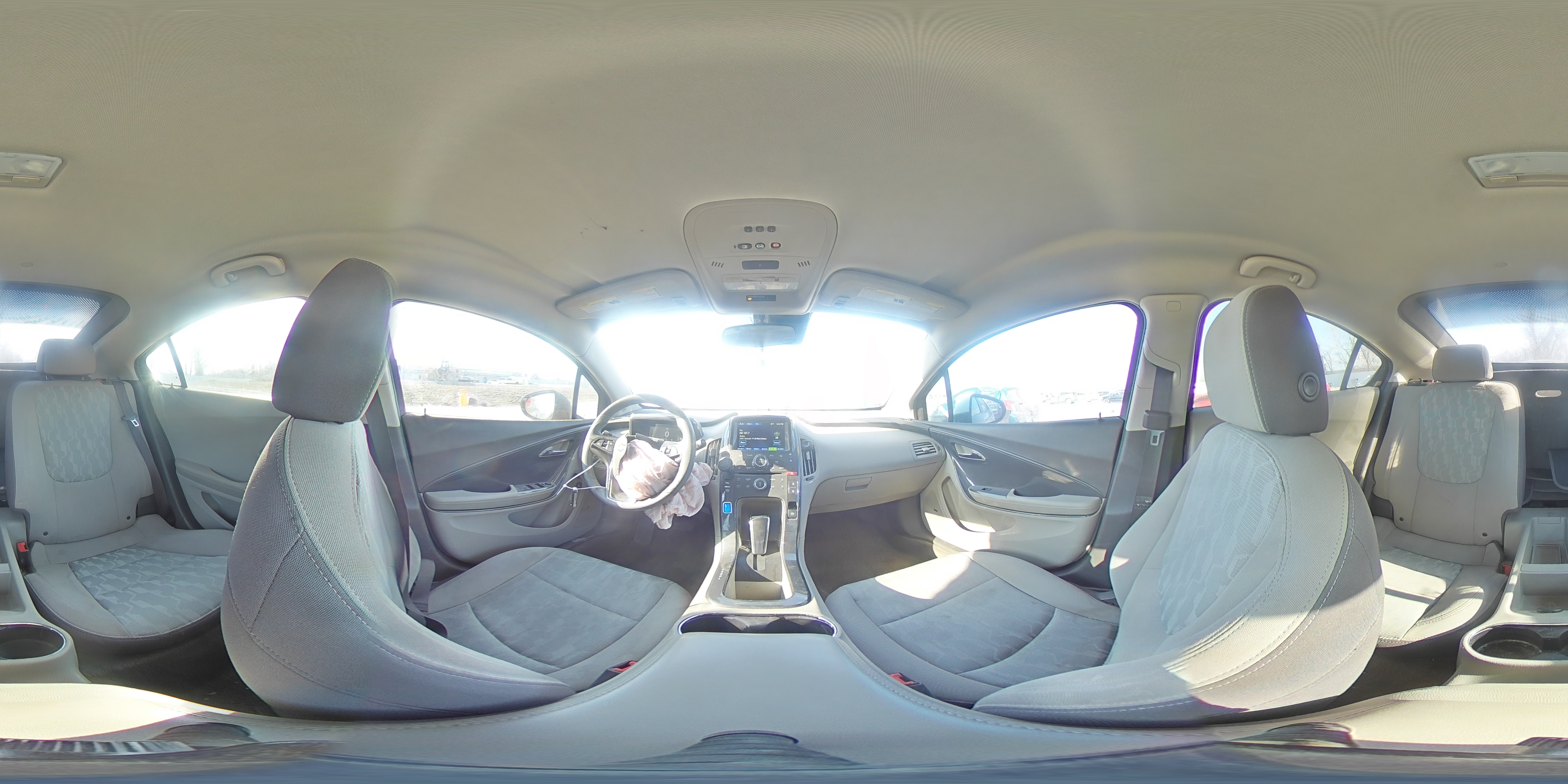 2013 Chevrolet Volt - Image 12