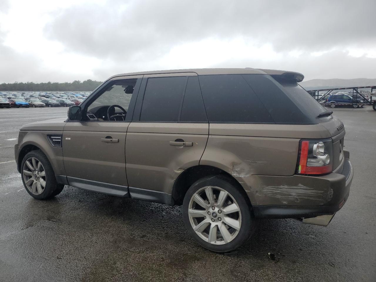 2013 Land Rover Range Rover - Image 2
