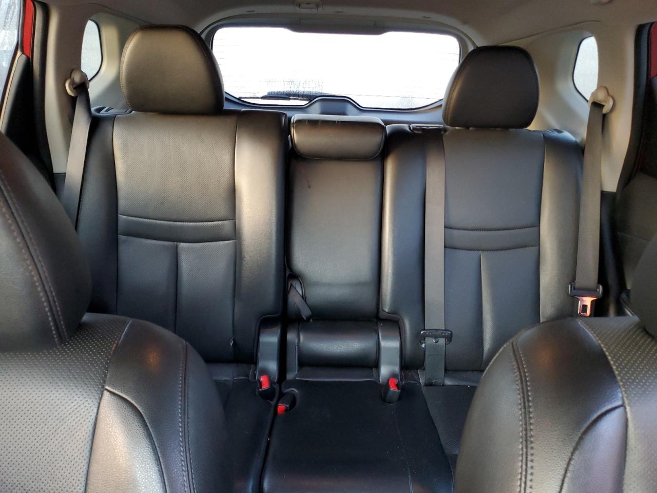 2015 Nissan Rogue - Image 10