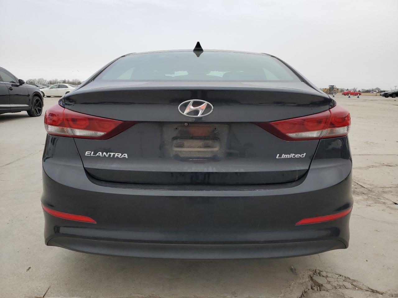 2017 Hyundai Elantra - Image 6