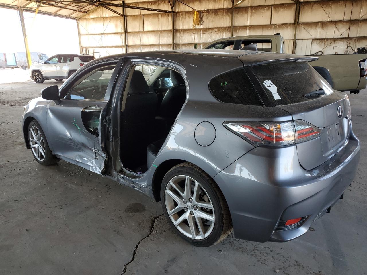 2015 Lexus CT - Image 2