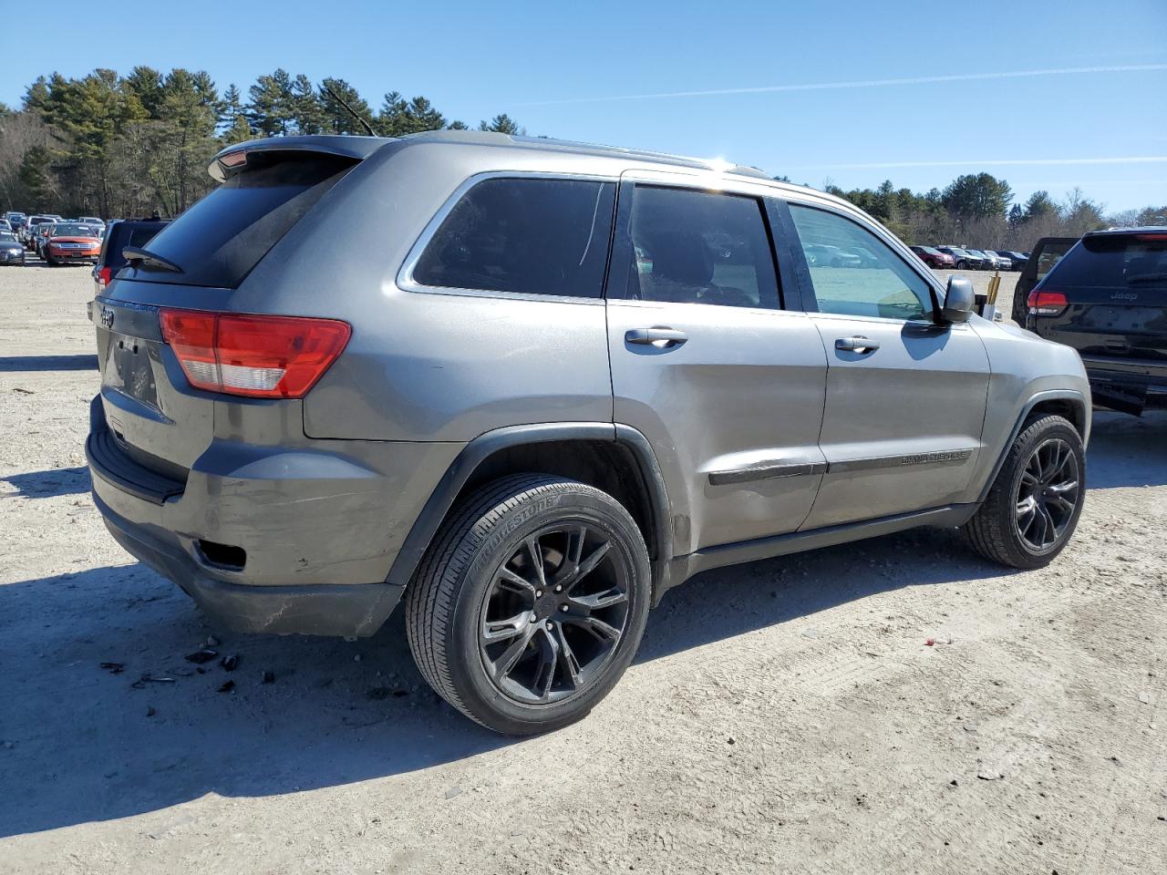 2012 Jeep Grand Cherokee - Image 3