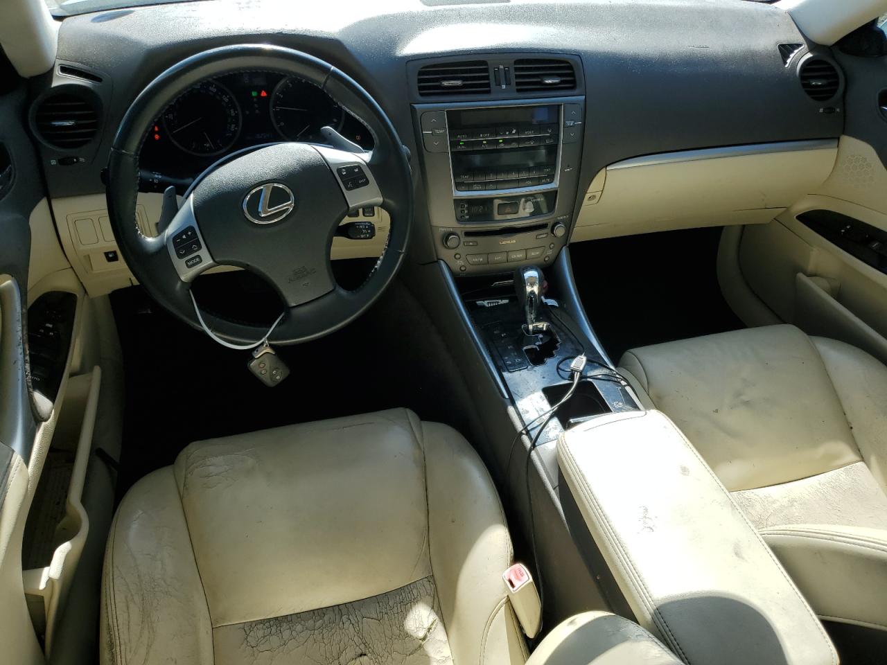 2011 Lexus IS - Image 8