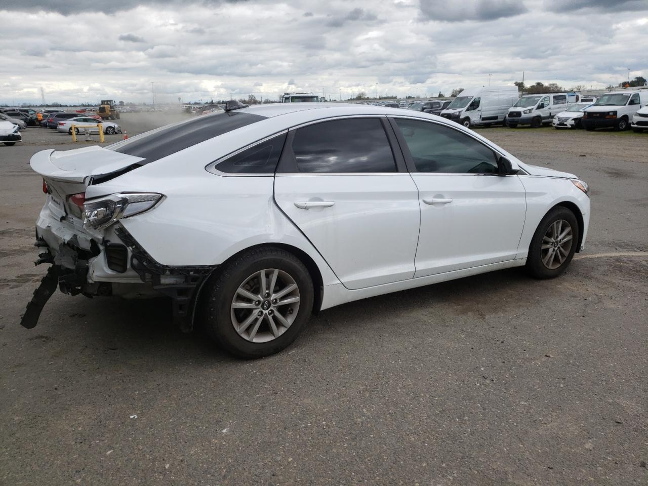 2016 Hyundai Sonata - Image 3