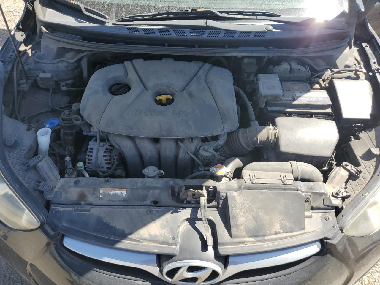 2013 Hyundai Elantra - Image 11